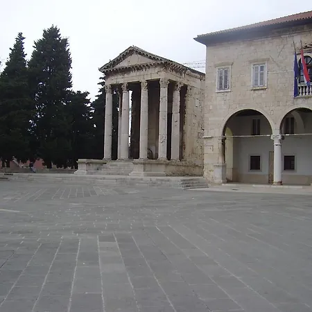 Appartement Rea Pula